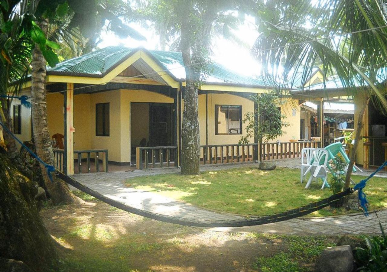 Reddoorz At July'S Haven Seaside Pension Camiguin Mambajao Extérieur photo