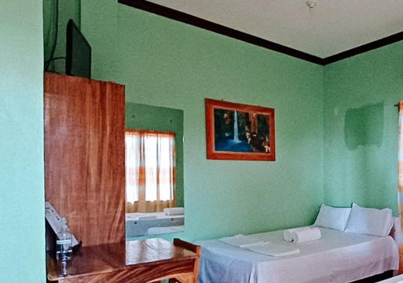 Reddoorz At July'S Haven Seaside Pension Camiguin Mambajao Extérieur photo
