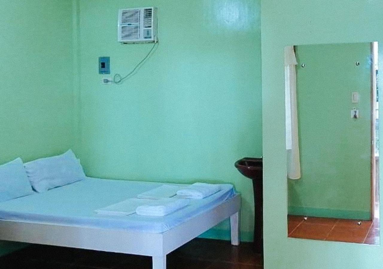 Reddoorz At July'S Haven Seaside Pension Camiguin Mambajao Extérieur photo